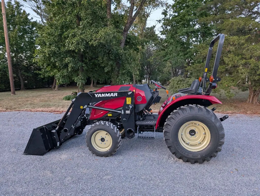 Yanmar® YM232 Compact Tractor with Front End Loader and R4 Tires