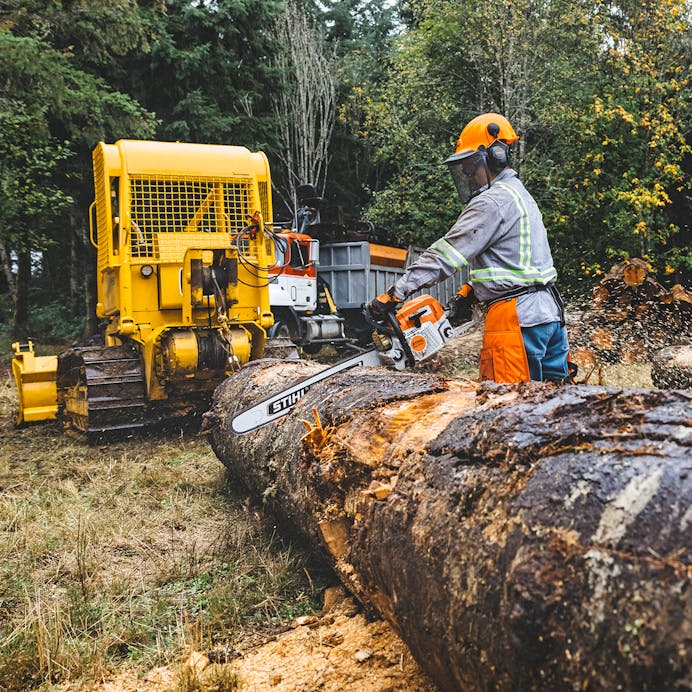 STIHL® MS 400 C-M – Tri-county service