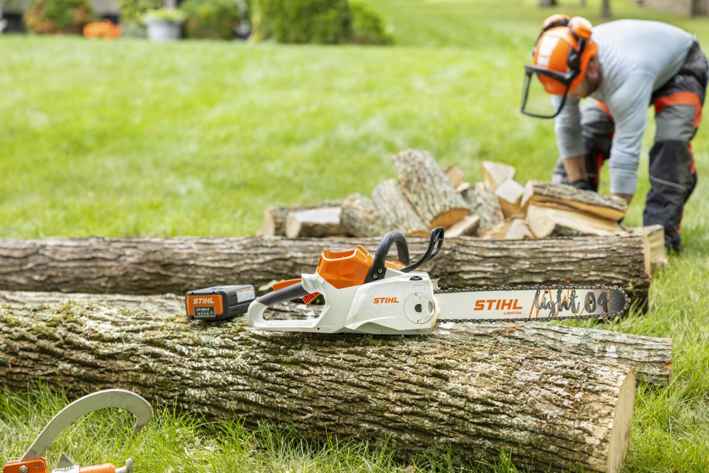 STIHL MSA 200 Battery-Powered Chainsaw