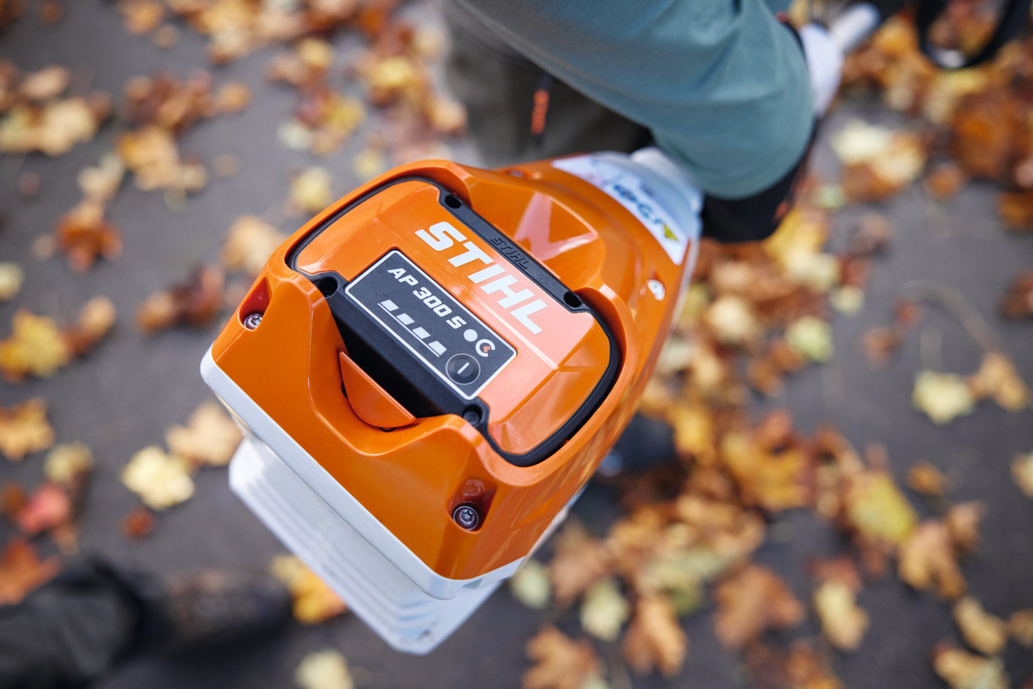 STIHL® KMA 120 R Cordless KombiMotor